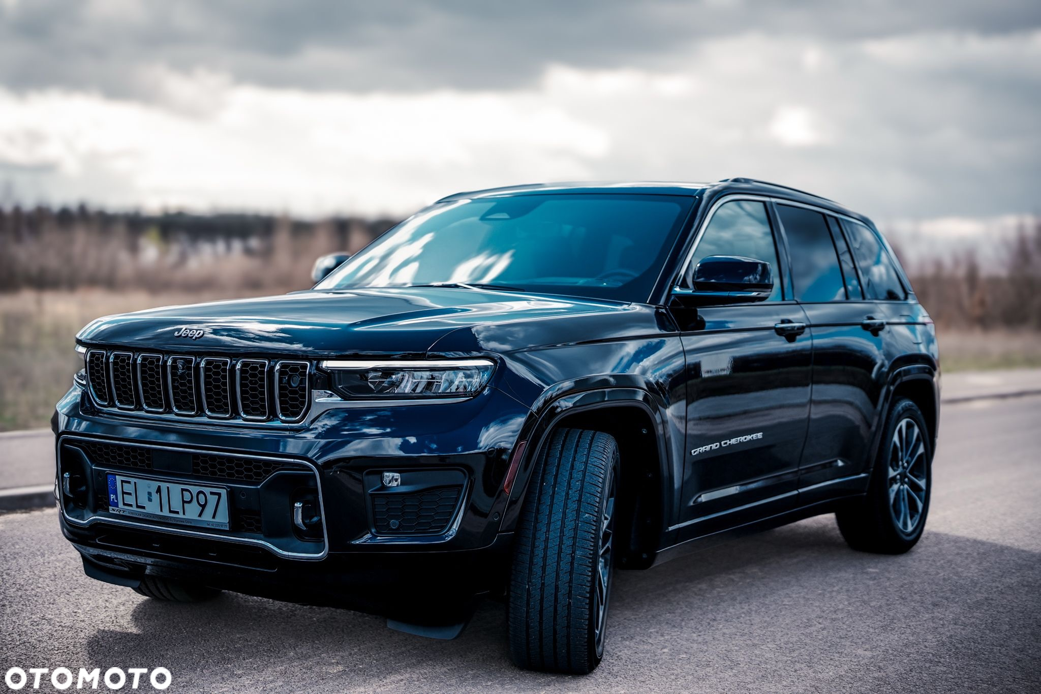 Jeep Grand Cherokee - 36
