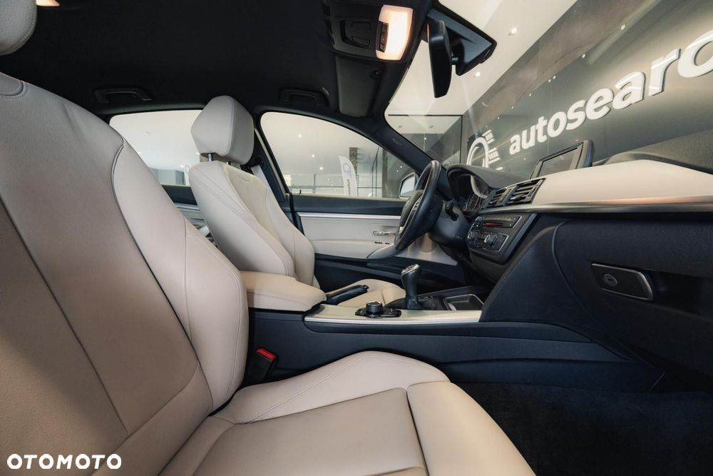 BMW 3GT 320i xDrive Sport Line - 34
