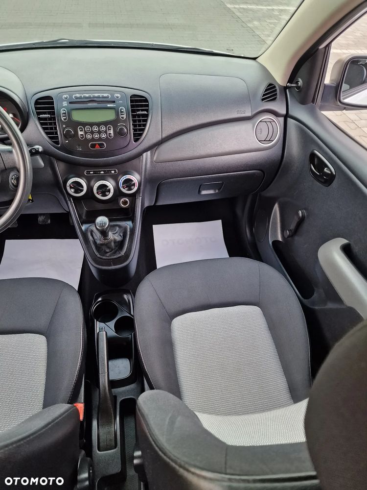Hyundai i10 1.1 Premium - 18