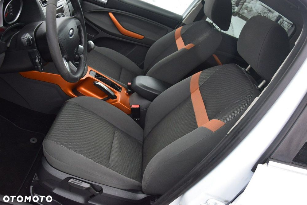 Ford Kuga 2.0 TDCi 4WD Titanium - 29