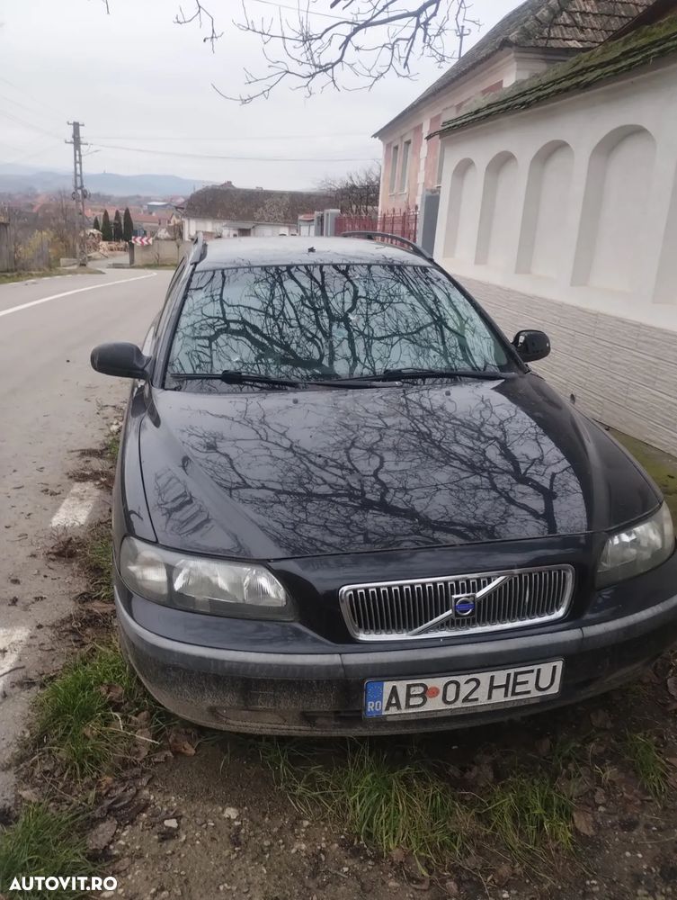 Volvo V70 - 1