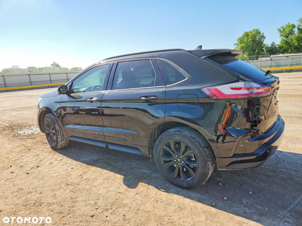 Ford Edge - 2