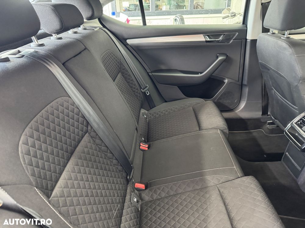 Skoda Superb 2.0 TDI DSG Ambition - 12