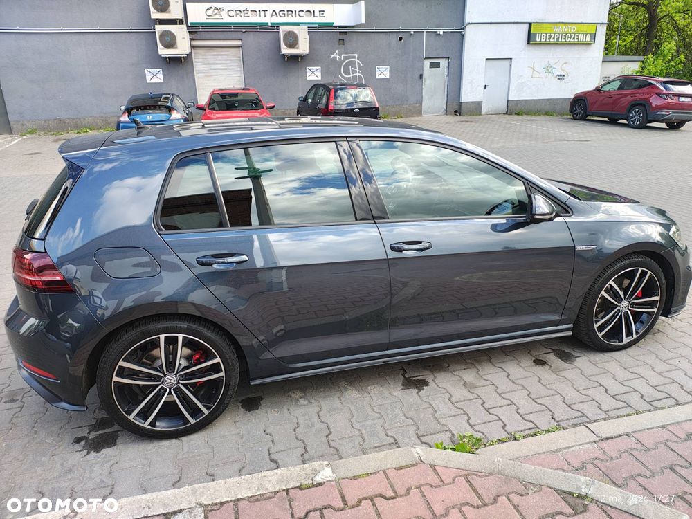 Volkswagen Golf - 5