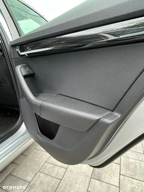 Skoda Octavia 1.6 TDI SCR Style DSG - 14
