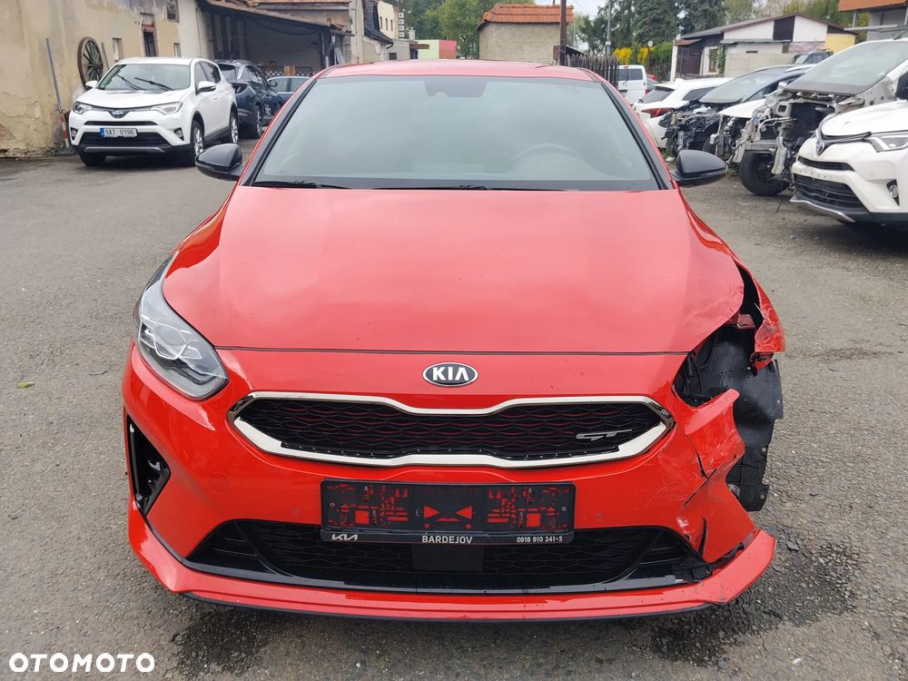 Kia ProCeed 1.6 T-GDI GT DCT - 14