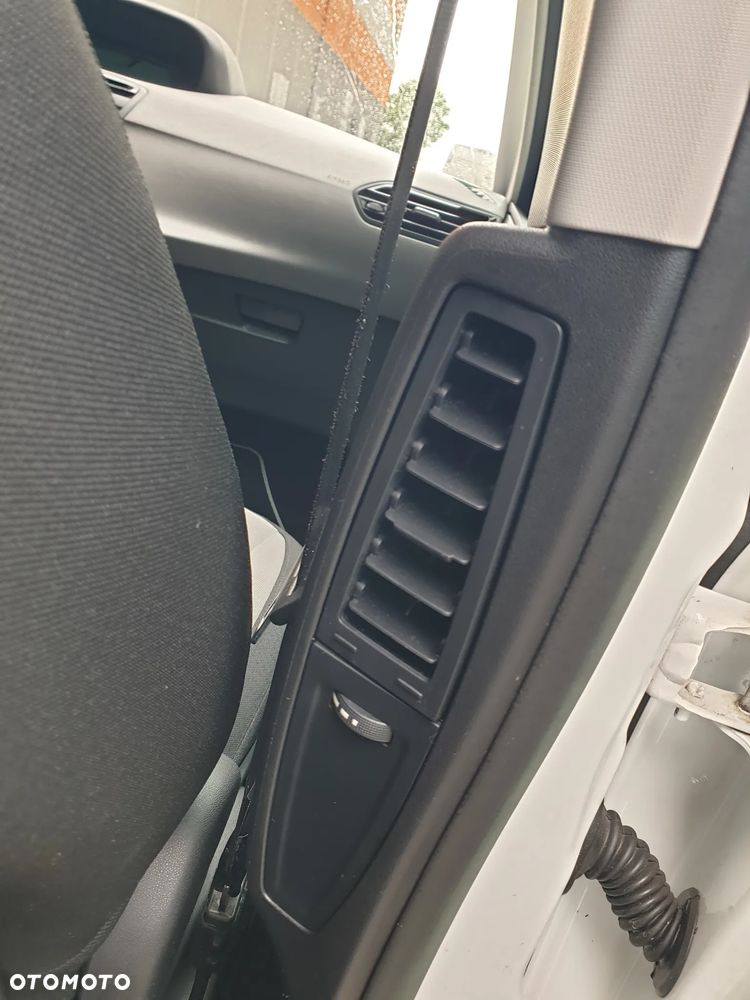 Citroën C4 Picasso - 27