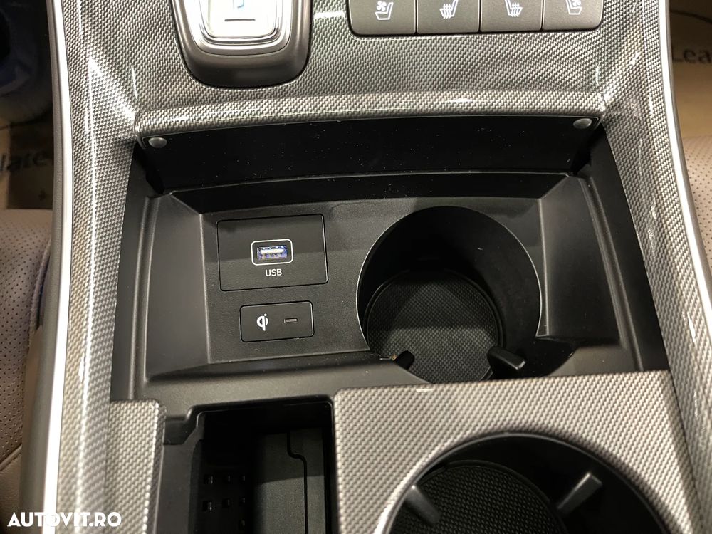 Hyundai Santa Fe - 32