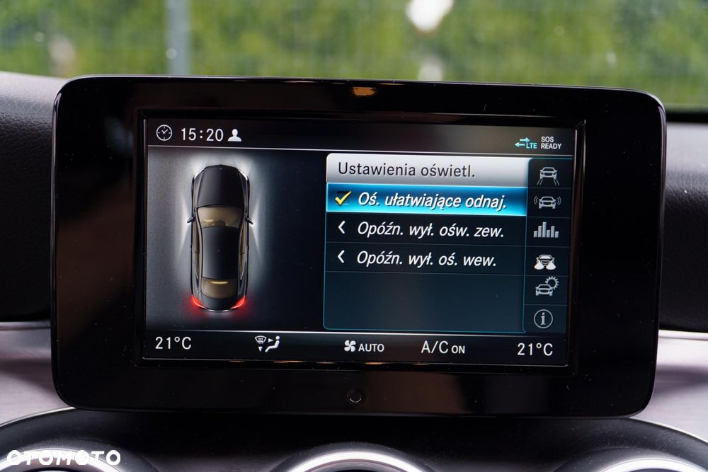 Mercedes-Benz Klasa C 300 9G-TRONIC - 22