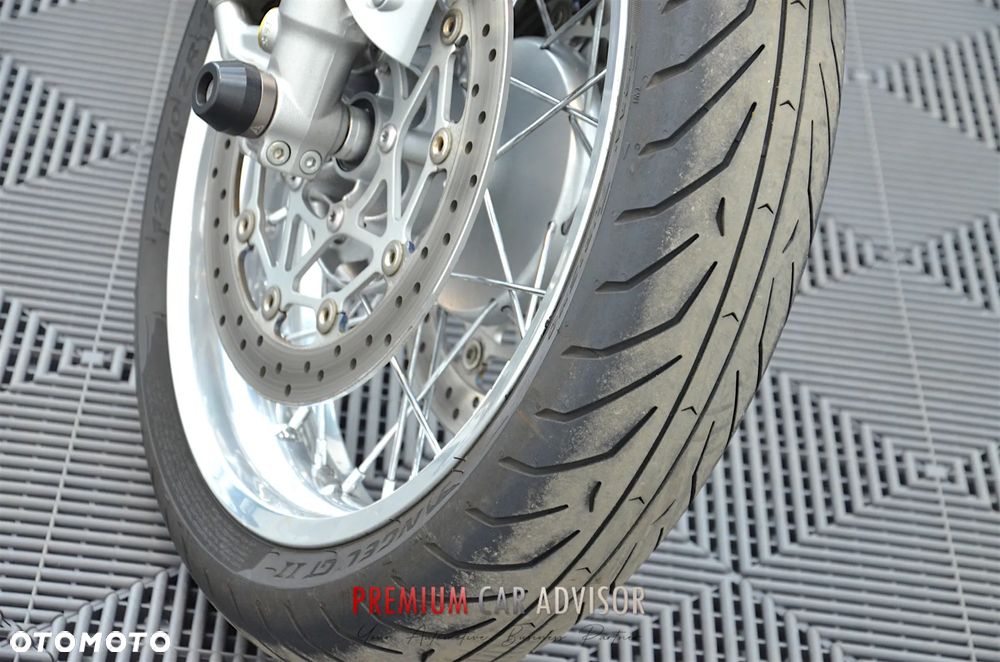 Triumph Thruxton - 22