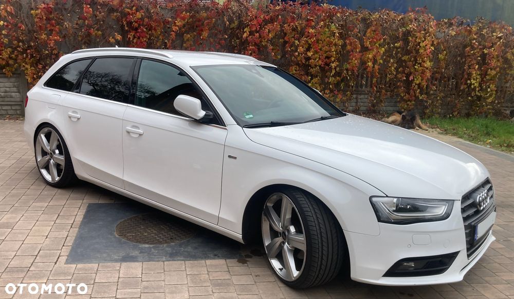 Audi A4 Avant 2.0 TDI DPF clean diesel quattro S tronic S line Sportpaket - 2