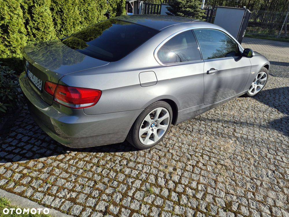 BMW Seria 3 325i M Sport Edition - 4