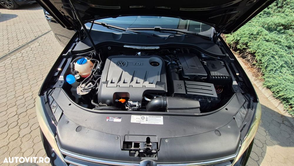 Volkswagen Passat 2.0 TDI BlueMotion Tehnology Highline - 17