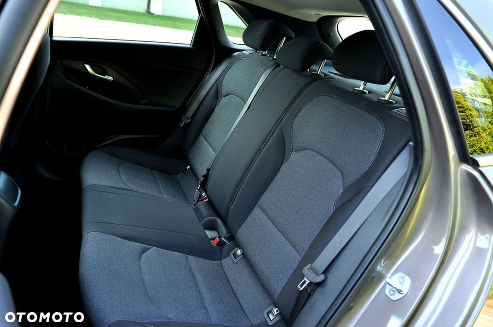 Hyundai i30 1.5 T-GDI 48V Executive - 9