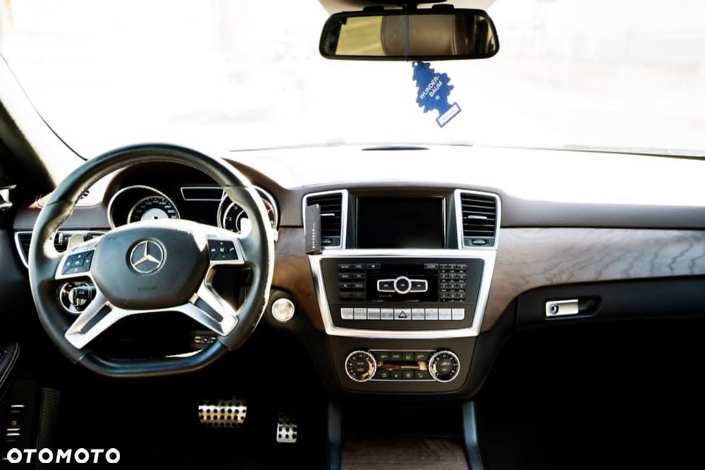 Mercedes-Benz GL - 32
