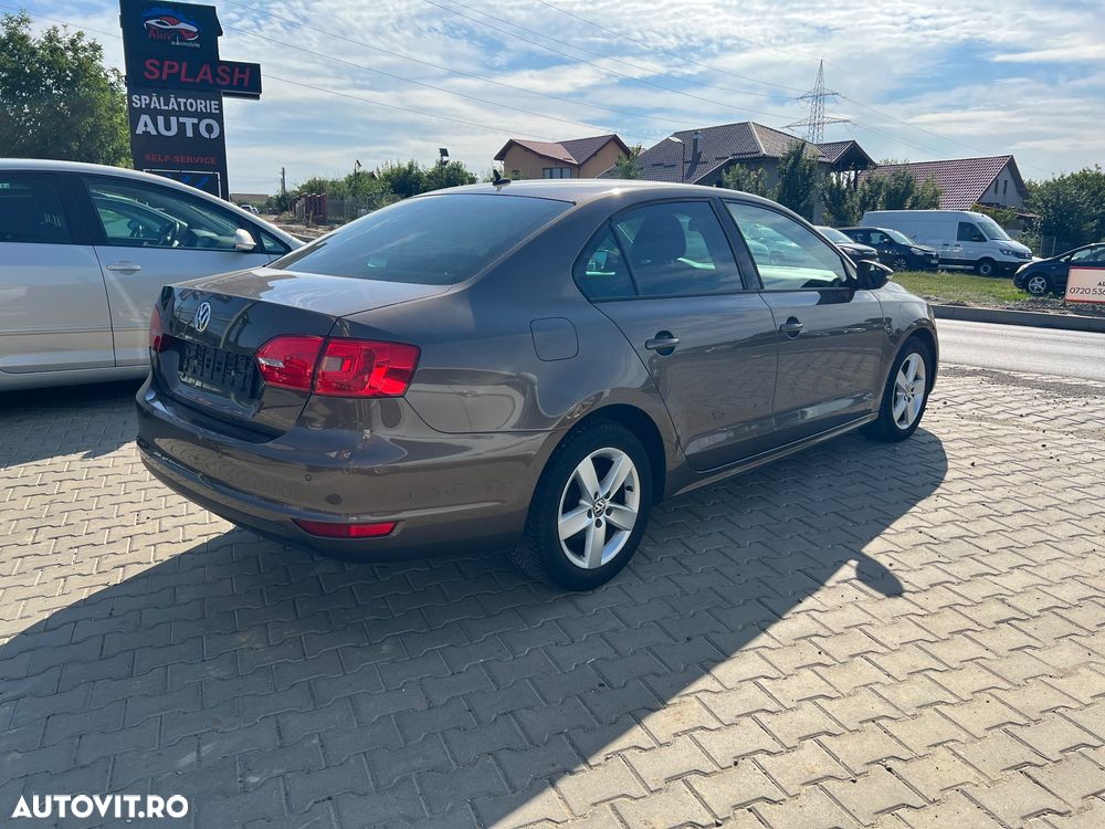 Volkswagen Jetta 1.2 TSI Comfortline - 3