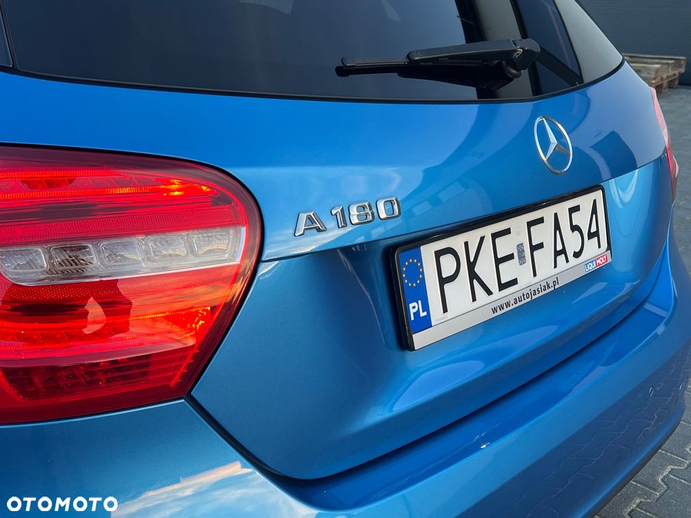 Mercedes-Benz Klasa A 180 7G-DCT AMG Line - 12