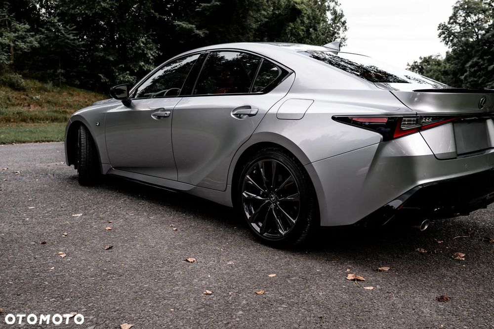 Lexus IS - 7