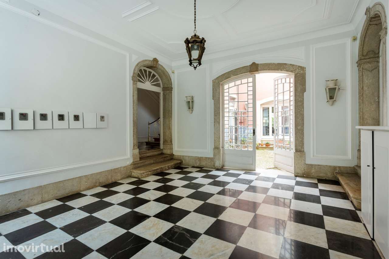 Refúgio privado com jardim e piscina no coração de Lisboa - Grande imagem: 4/47