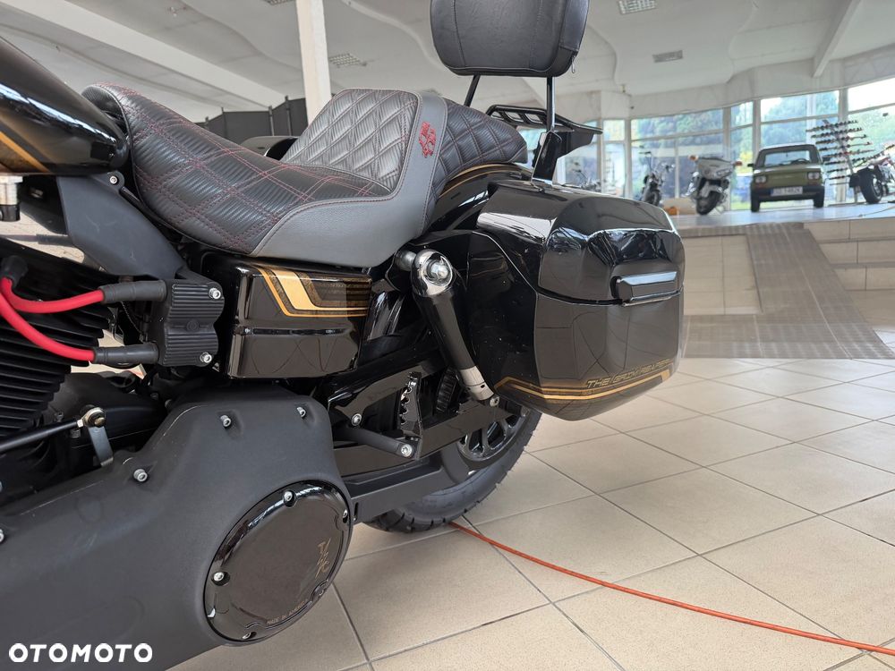Harley-Davidson Dyna Fat Bob - 16