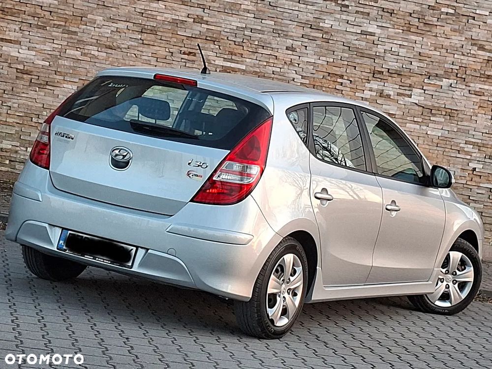 Hyundai i30 1.4 FIFA WM Edition - 25