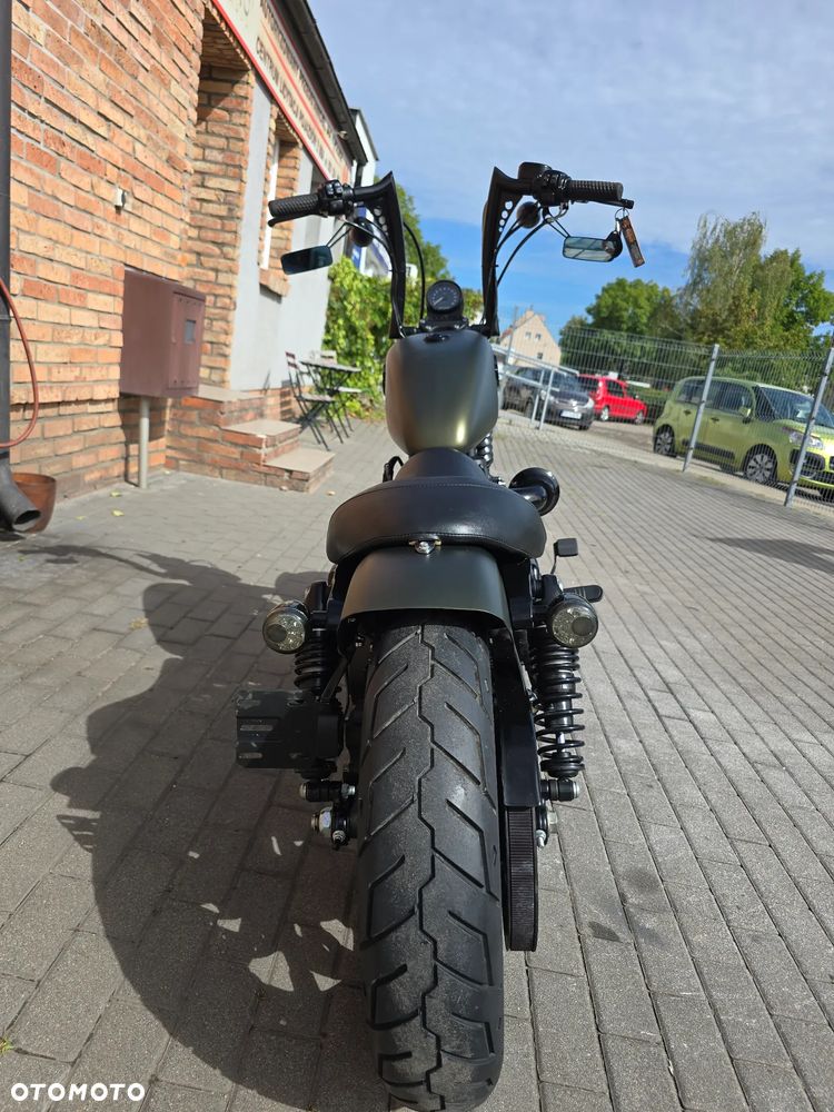 Harley-Davidson Sportster Iron 883 - 6