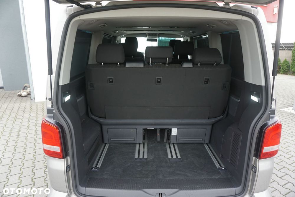 Volkswagen Multivan - 27