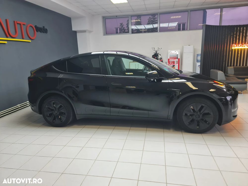 Tesla Model Y AWD Long Range - 7