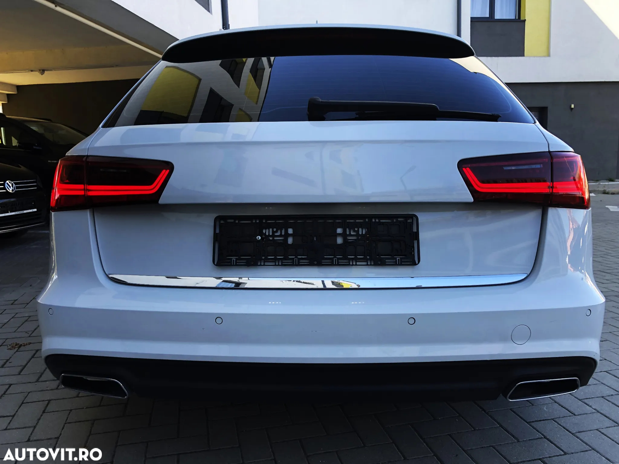 Audi A6 Avant 2.0 TDI Ultra S tronic - 28
