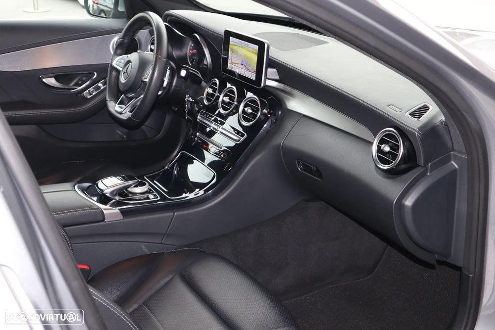 Mercedes-Benz C 300 BlueTEC Hybrid AMG Line - 12