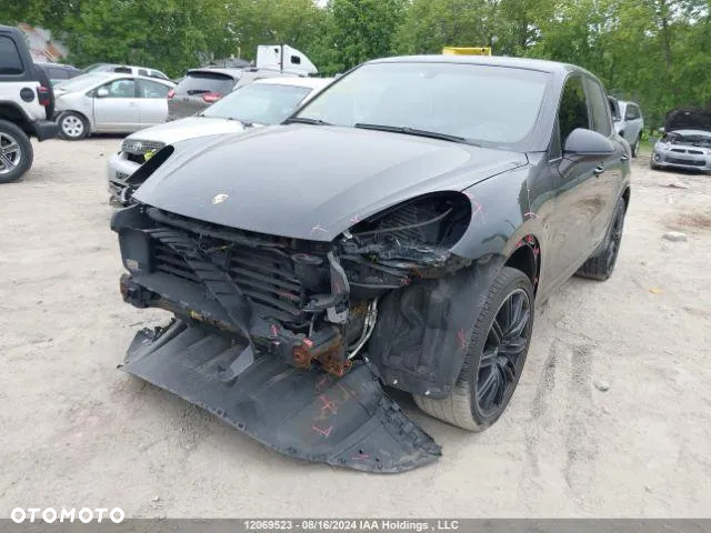 Porsche Cayenne - 21