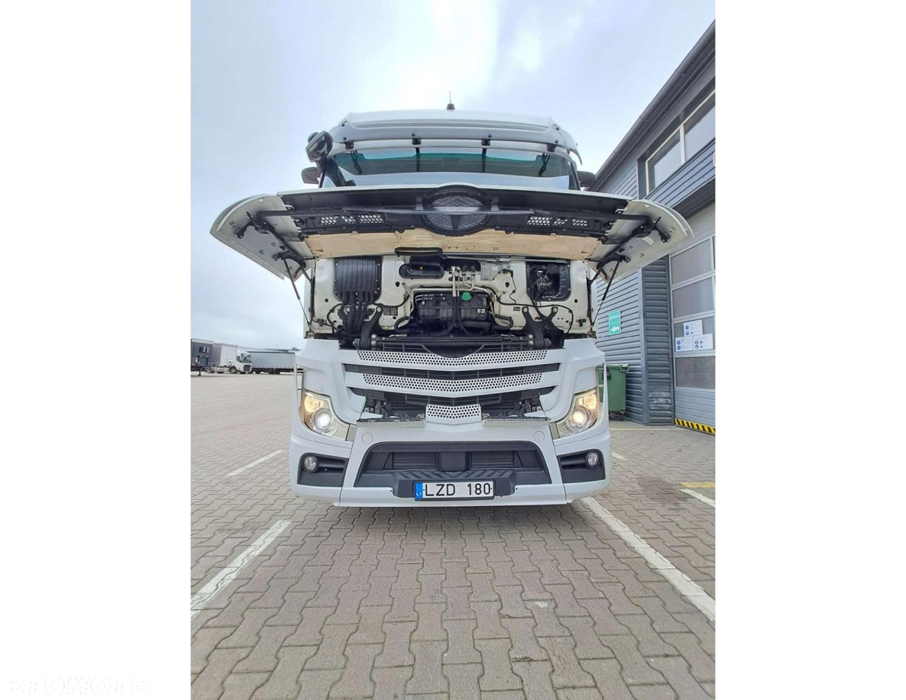 Mercedes-Benz Actros 5 1845 BigSpace - 3