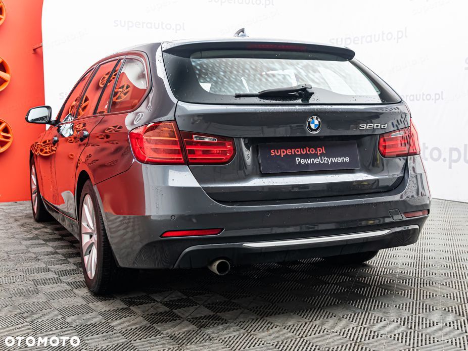BMW Seria 3 320d - 24