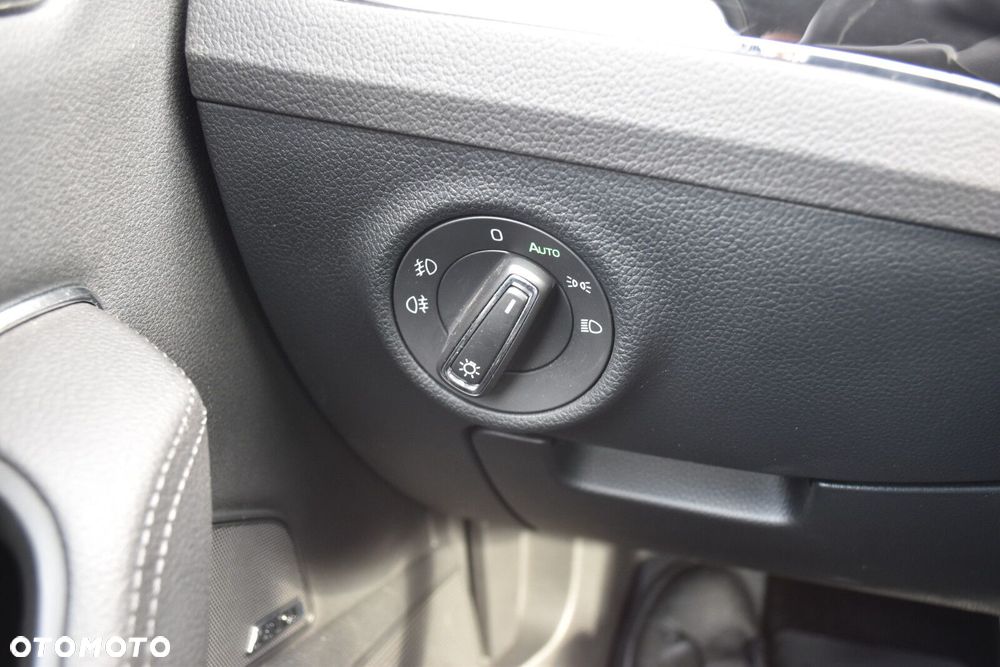 Skoda Superb 2.0 TSI L&K DSG - 24