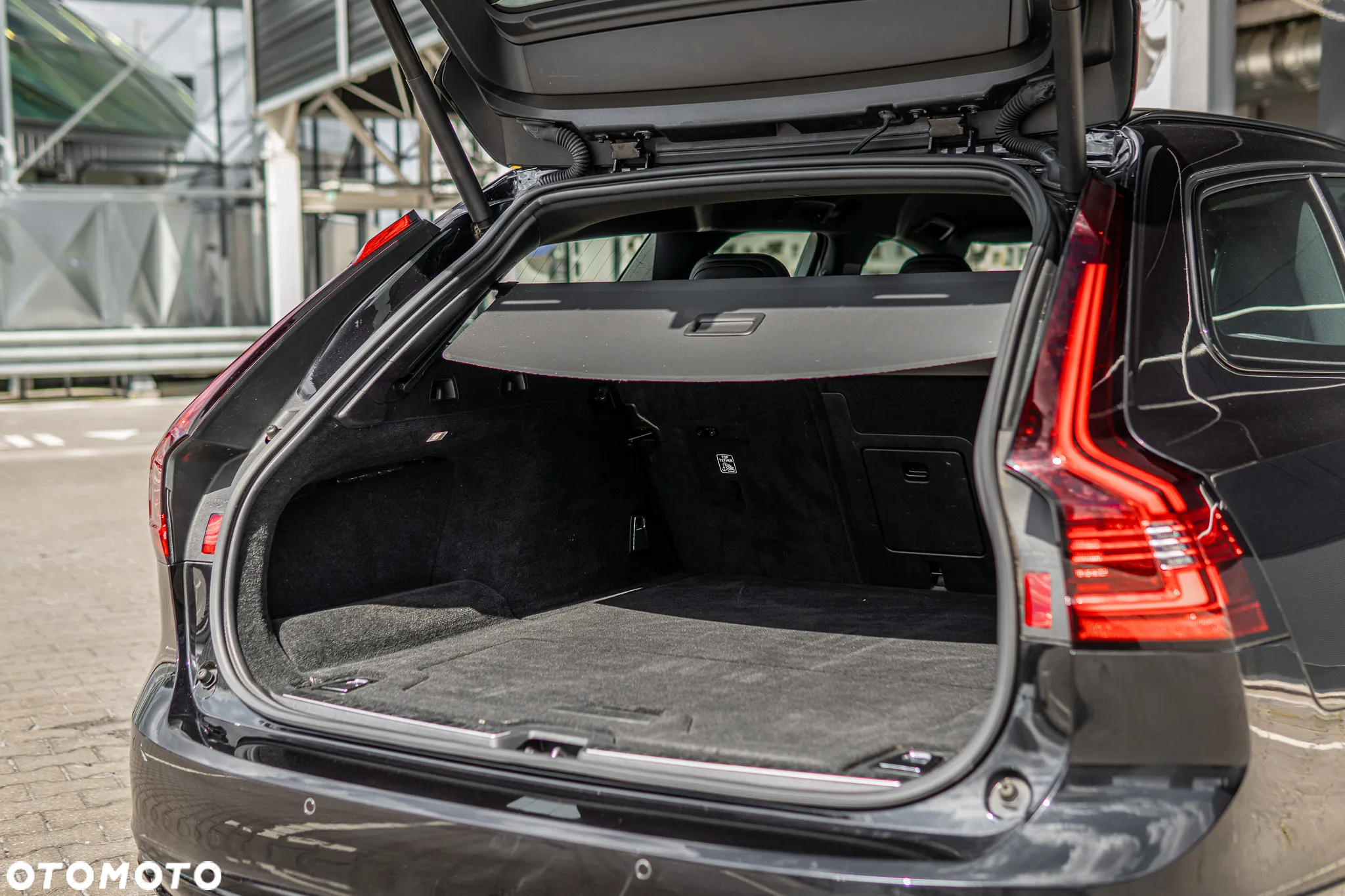 Volvo V90 B4 D AWD Geartronic RDesign - 32