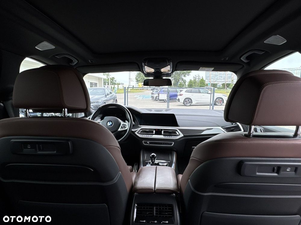 BMW X5 M50i - 26