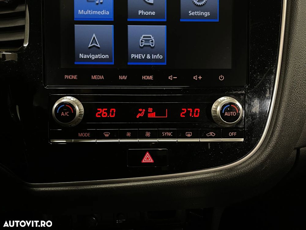 Mitsubishi Outlander 2.4 4WD Plug-In Hybrid Diamant - 17