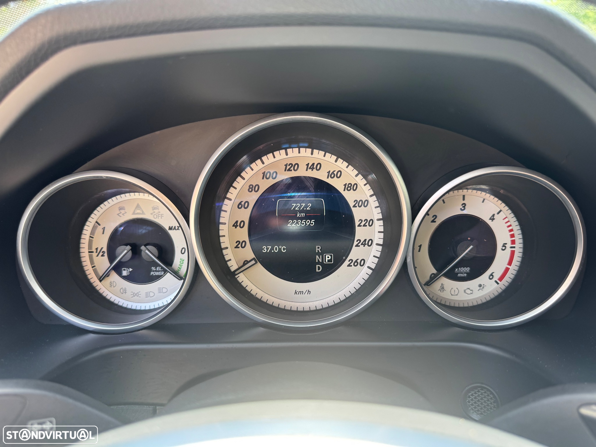 Mercedes-Benz E 300 Bluetec Hybrid Avantgarde - 10