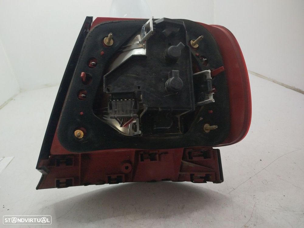 Farolim Stop Esq Audi A4 (8D2, B5) - 3