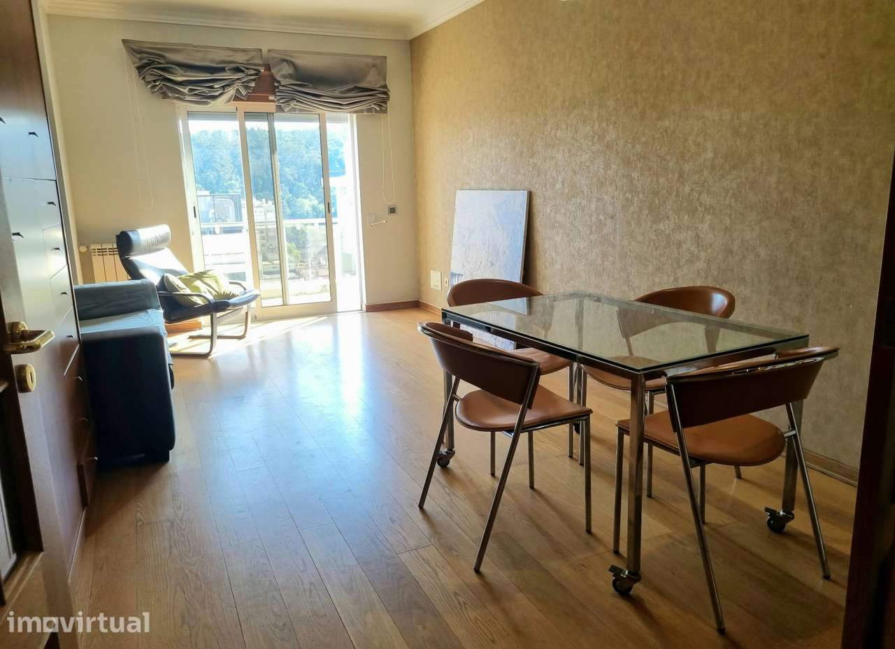 EXCELENTE APARTAMENTO T2 PARA ARRENDAR EM SÃO DOMINGOS DE BENFICA - Grande imagem: 2/26