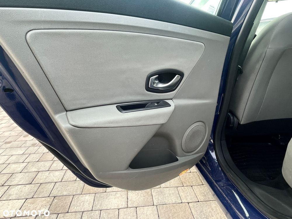 Renault Megane 1.5 dCi Emotion - 22