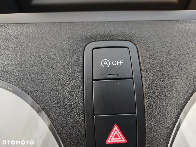 Audi A1 3-drzwiowe 1.2 TFSI S line Sportpaket - 30