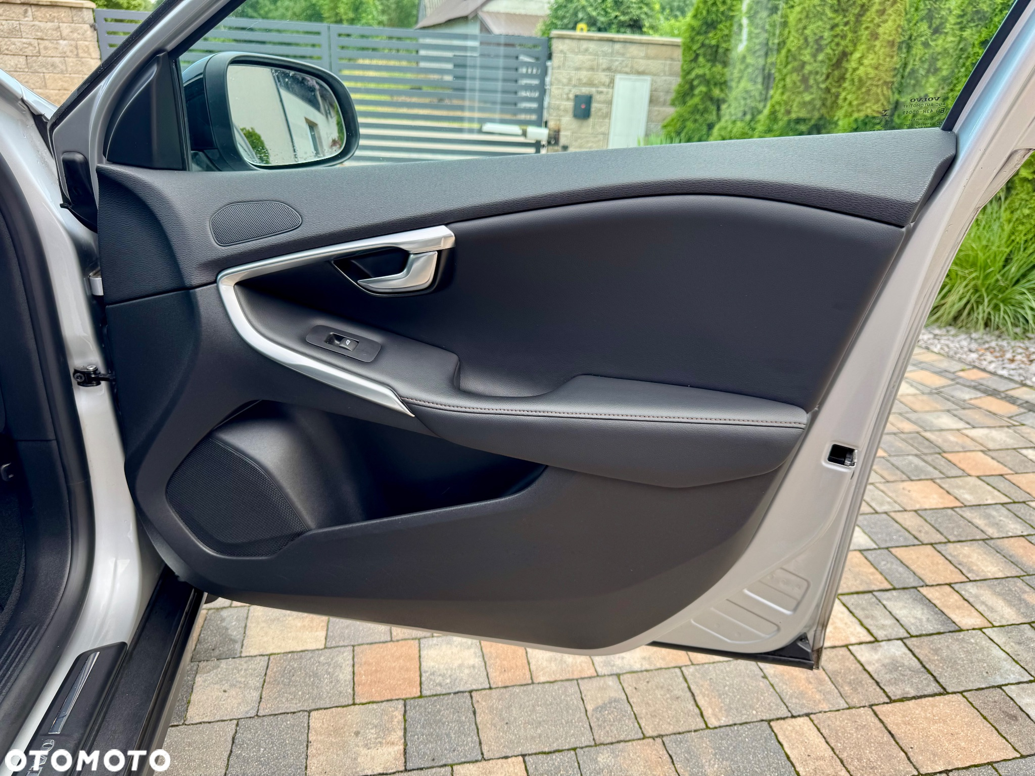 Volvo V40 Cross Country T3 Momentum - 31