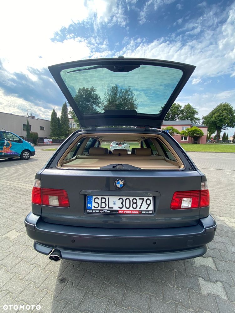 BMW Seria 5 520d - 14