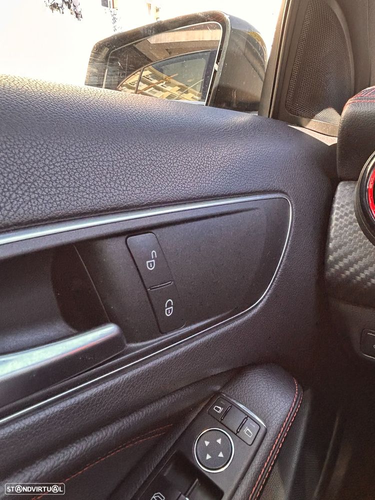 Mercedes-Benz A 45 AMG 4-Matic - 14