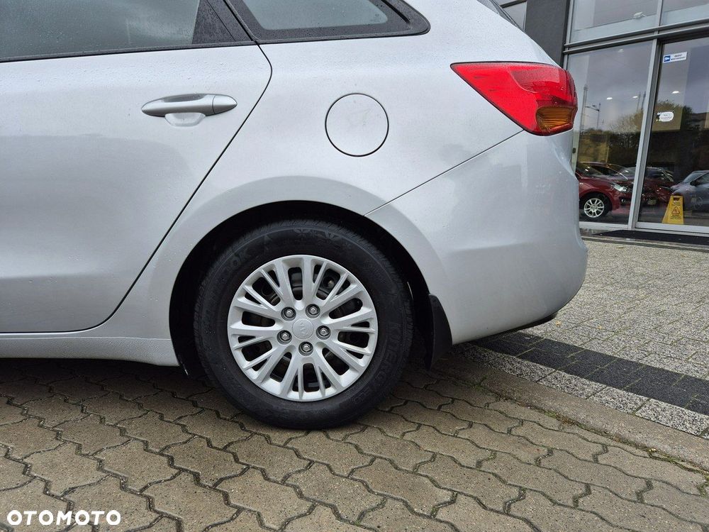 Kia Ceed - 24