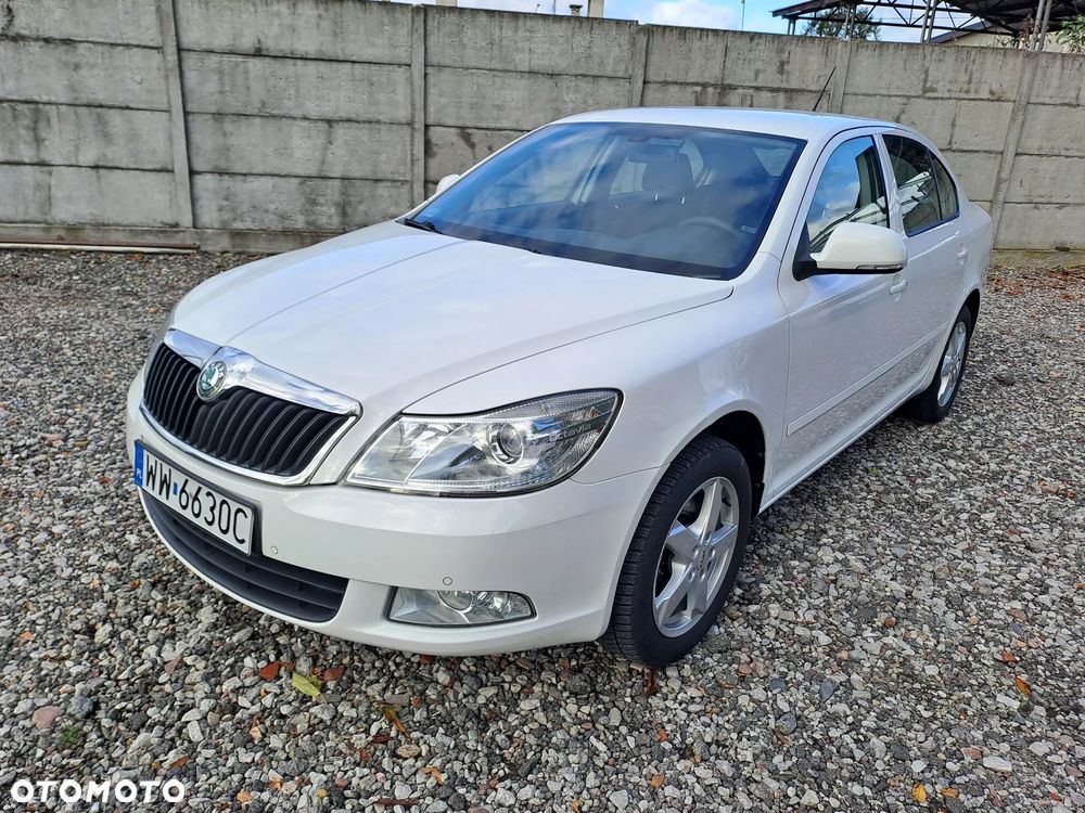 Skoda Octavia 1.6 Elegance - 2