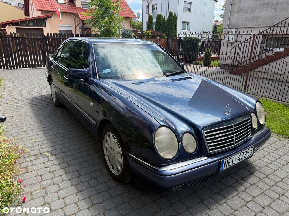 Mercedes-Benz Klasa E - 10