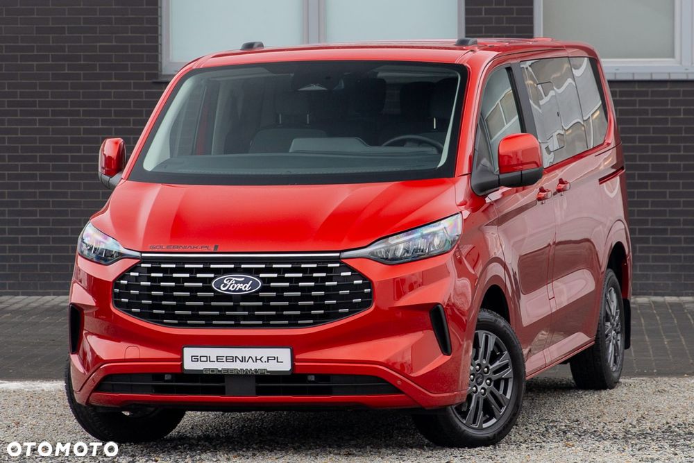 Ford Tourneo Custom - 1