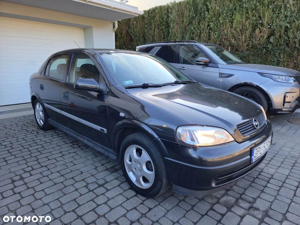 Opel Astra 1.6 Club - 1